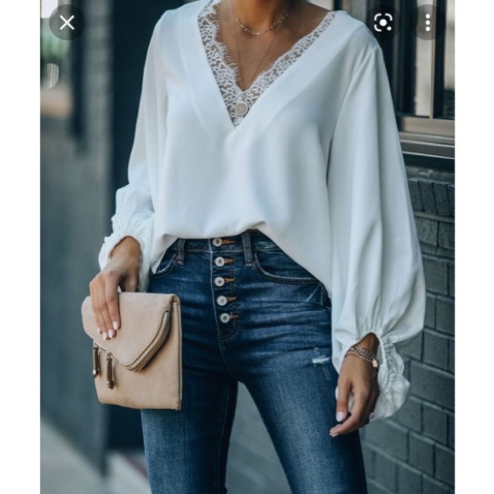 Vici Balloon Sleeve Lace Blouse